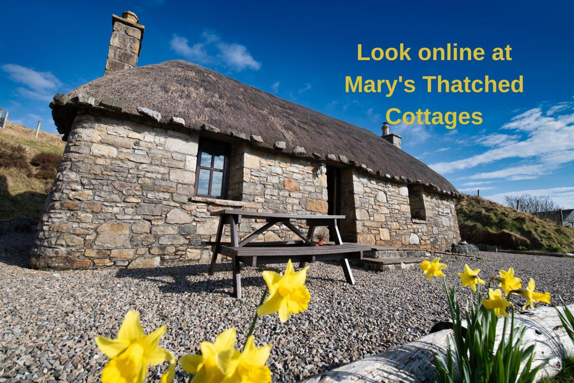 Tigh Lachie, Mary'S Thatched Cottages, Elgol, Isle Of Skye ภายนอก รูปภาพ