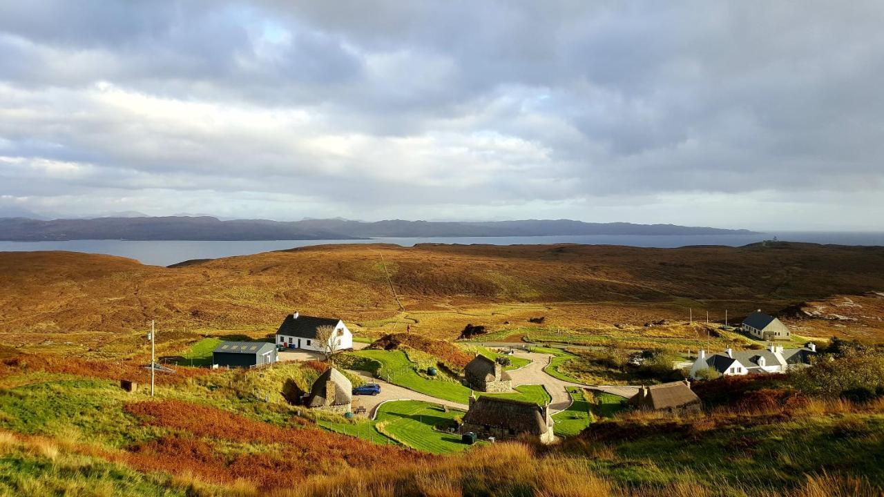 Tigh Lachie, Mary'S Thatched Cottages, Elgol, Isle Of Skye ภายนอก รูปภาพ